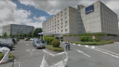 ปารีสอันตราย ปล้น 19 นทท.หน้า รร.ดัง ใกล้สนามบินชาร์ลส์ เดอ โกล