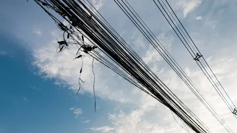 กฟน. เร่งสานโปรเจกต์ 'มหานครไร้สาย' คาดปี 64 เสร็จสิ้นทั้ง กทม.