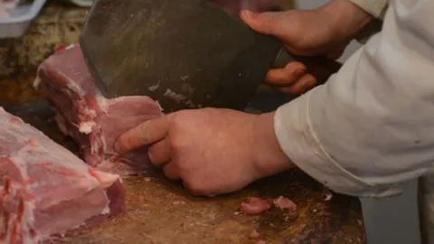 เอกชนค้านหัวชนฝาสกัดมะกัน จี้รัฐห้ามนำเข้าหมูเร่งเนื้อแดง