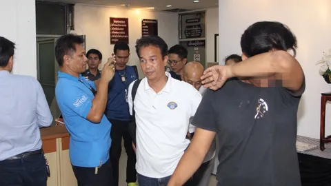 เมากระท่อมแล้วคึก! 2หนุ่มนักฉก อายเห็นคลิปว่อน จูงมือกันมอบตัว (คลิป)