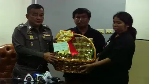 แม่น้องรุ่ง หอบกระเช้าขอบคุณ ‘ศรีวราห์’ หลังไล่บี้คดีโจ๋รุมยำลูกชายดับ