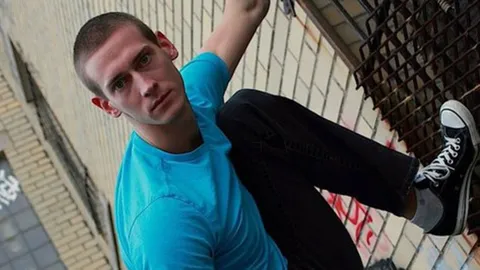 สลด สตันท์แมนซีรีส์ ‘วอล์กกิ้ง เดด’โดดระเบียงพลาด ตายขณะถ่ายทำซีซั่น 8