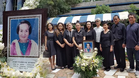 ดารารุ่นใหญ่ร่วมส่ง ป้าติ่ง นักแสดงอาวุโสขึ้นสวรรค์ จัดพิธีกรรมเรียบง่าย