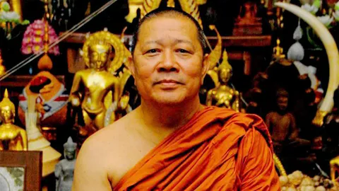 แข่งพุทธฯเพชรยอดมงกุฎที่วัดราชบพิธ