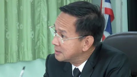 พิษแป๊ะเจี๊ยะ ฟัน ผอ.สามเสน
