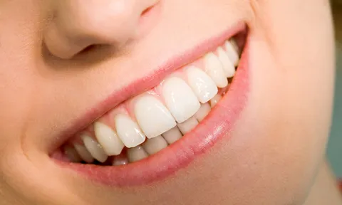 รากฟันเทียมยุคใหม่ ใช้เวลาน้อยลง เพิ่มความสวยงามมากขึ้น