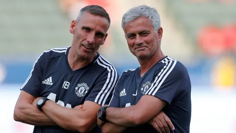 งดใช้เงิน! ผีโฉมใหม่จ่อยืมแข้งเสือใต้-บาร์ซาเล็งสอยเป้าผีเสียบเนย์มาร์