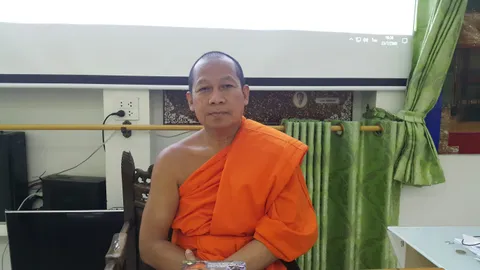 อลังการ! วัดไผ่โรงวัว จัดเทกระจาด ขนรางวัลกว่า 5 แสนบาท แจกคนร่วมงาน 