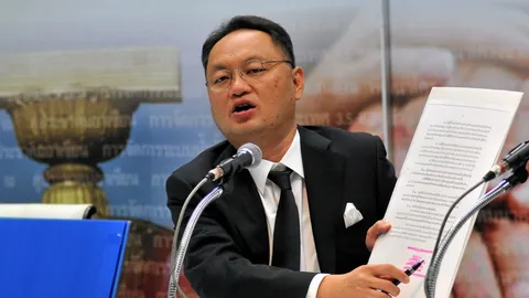 พท.จี้ พณ.สอบซื้อข้าว 3 แสนตัน ปัดแฉระบายข้าว ช่วย 'ปู' ดิ้นคดี