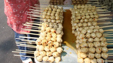 บอแรกซ์กับลูกชิ้นปิ้ง