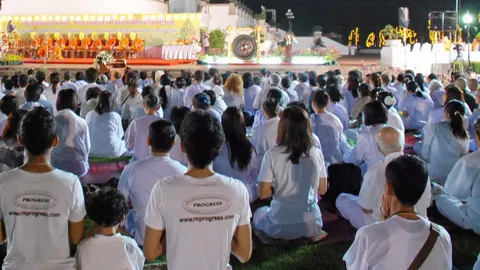รณรงค์ "ชาวพุทธทั่วโลกสวดมนต์ข้ามปี"