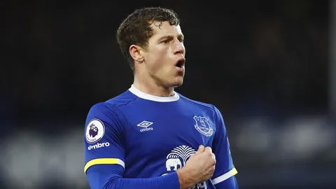 ทีมไหนบ้าง! 6 สโมสรยักษ์ใหญ่ ไล่ล่าตัว ’บาร์คลีย์’