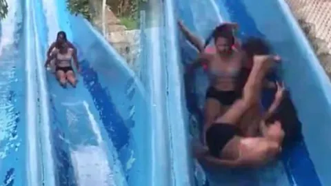 ดูไว้เป็นอุทาหรณ์! ชมคลิป จะเล่นสไลเดอร์น้ำ อย่าคิดหยุดกลางทาง 