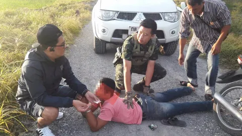 อย่างนี้รอดยาก รวบ‘โชค หน้าลาย’ ขาใหญ่บางปลาม้าขับรถส่งยา ตะครุบคาถนน