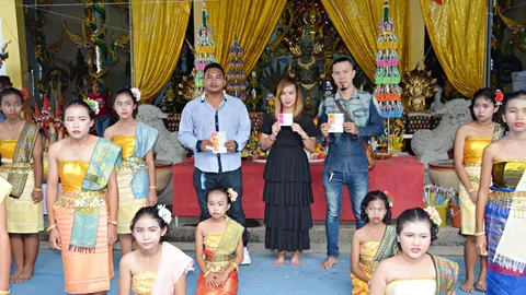 น้ำท่วมคำชะโนด 3 ผู้โชคดี จัดรำชุดใหญ่ ลิเก ถวายปู่ศรีสุทโธ ที่นครปฐม