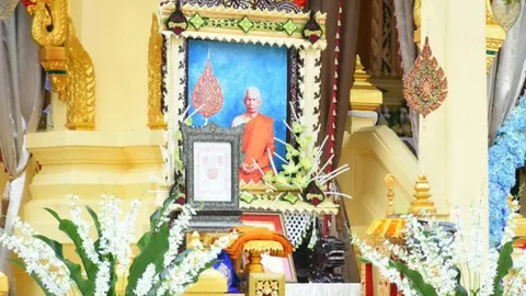 'สมเด็จพระเทพฯ' เสด็จฯ พิธีพระราชทานเพลิงศพ 'หลวงพ่อแคล้ว'