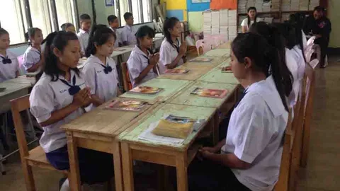 ร.ร.ไทยรัฐวิทยา33 เข้าร่วมโครงการวิถีพุทธ ปลูกฝังคุณธรรมให้นักเรียน