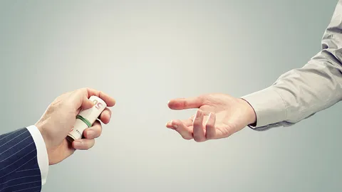 ม.หอการค้า จับตาทุจริตโครงการรัฐ ชี้เริ่มเห็นสัญญาณจ่ายใต้โต๊ะมากขึ้น