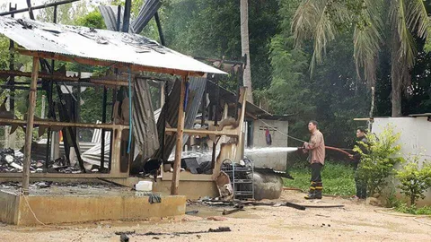 พระเพลิง เผาบ้านเด็ก ป.5 วอด วอนช่วยด่วน ทั้งตัว เหลือเพียงชุดเดียว