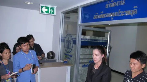 ‘แอนนา รีส’ รายงานตัวคุมประพฤติ รับยังดื่มแต่เป็นที่บ้าน-ข้างนอกคงไม่!
