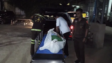 เฒ่า 72 แทงกิ๊กสาวดับ ฉุนถูกตีหัวเลือดอาบ หวง! ห้ามกินเหล้ากับผู้ชาย