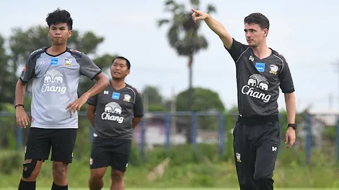 ช้างศึก ยู-18 ซ้อมเข้ม เฮดโค้ชชี้ ต้องครองบอลแบบมีประสิทธิภาพ