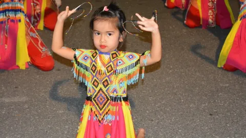 ทึ่ง! หนูน้อยวัย 5ขวบ รำมโนราห์ งานใหญ่ไม่ตื่น ทำได้สวยงาม เสียงชมตรึม