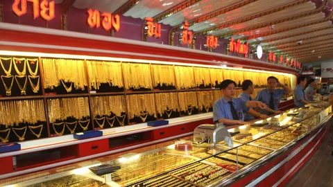 ขึ้นอีกแล้ว! ทองไทยเปิดตลาดพุ่ง 300 รูปพรรณขายบาทละ 21,200