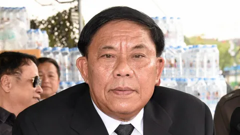 อัศวินย้ายนั่ง กทม.2 เดือนพฤศจิกายนนี้