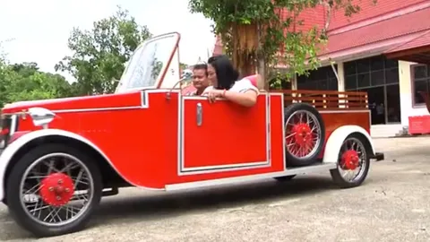 สุดจ๊าบ รถโบราณคลาสสิก จากฝีมือ และจินตนาการ พ่อค้าโชห่วย (คลิป) 