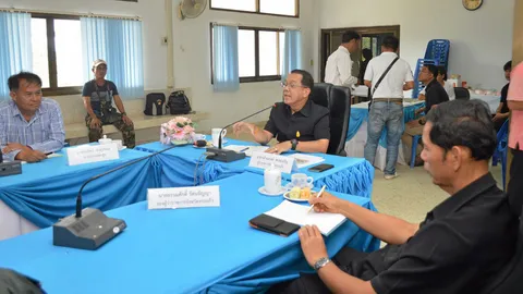 ผู้ว่าฯนำรถน้ำ-เครื่องปั่นไฟช่วยชาวบ้าน