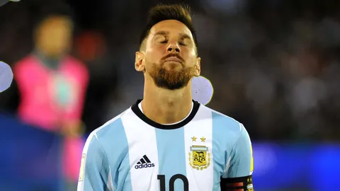 แฉ! ‘เมสซี’ ขวางบาร์ซาคว้า 2 แข้งดัง ก่อนตลาดปิด