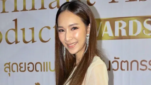 มิ้นท์ โสดคลุมเครือ กับ ต๋อง ยิ่งกว่าเพื่อนแต่ไม่ใช่แฟน (คลิป)