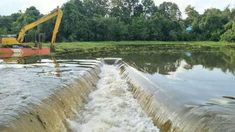 ห้วยสีทนน้ำล้นสปิลเวย์ ผวจ.กาฬสินธุ์ สั่งเตรียมรับมือน้ำท่วม อ.เมือง