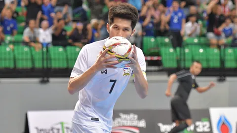 'กัปตันช้าง' เผยหลังเกม 'ไทย' พลิกพ่าย 'คาซัค' ไทยแลนด์ ไฟว์