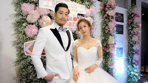'เนย' ควง 'ฤทธิ์' เดินแบบชุดแต่งงาน ไม่หวั่นอาถรรพณ์เลิก (คลิป)