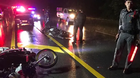 จยย.เฉี่ยวชนพ่วง บนถนนเมืองกาญจน์ วัยรุ่นดับ 2 เจ็บ 2