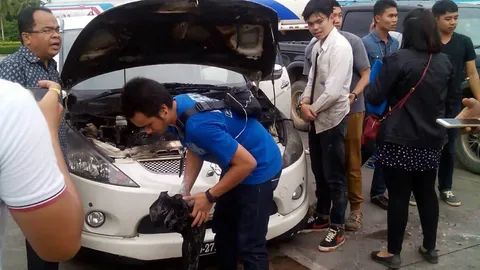 หม้อน้ำระเบิดตู้ม ยาบ้ากระเด็นเต็มพื้น 2 โจ๋เจ้าของรถ ถูกรวบทันควัน