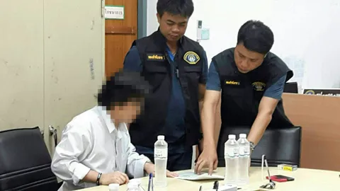 จ่อหมายเรียกอีก 3 เจ้าหน้าที่รัฐ ต้องสงสัยร่วมแก๊งติวเตอร์แทน