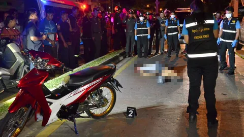 จยย.ตีคู่ประกบรถหนุ่ม 19 ใกล้แยกนิด้า ชักปืนจ่อยิง ตายคาที่ 