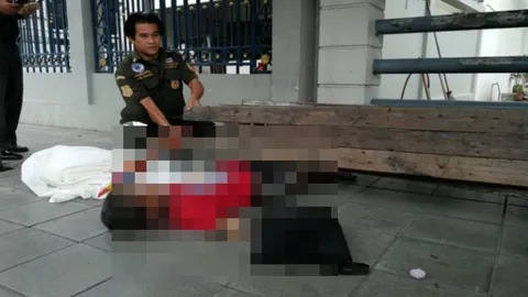 หนุ่มแคระ นักแสดงตลก กลายเป็นศพ แผ่นไม้ใหญ่ล้มทับ ริมถนน