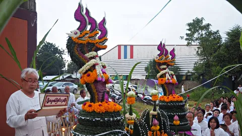 นิมิตพบสาวชุดไทยสไบสีส้ม เดินลงน้ำโขง อธิษฐานสร้างพญานาค เสร็จดังหวัง