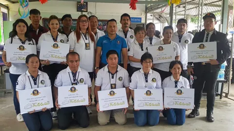 ช่วยเด็กชายแดน นำดารามอบทุน-สร้างความสุข เยาวชนปกาเกอะญอ ป่าเด็ง