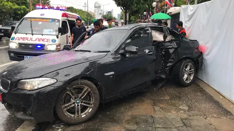 ผู้จัดการ บริษัทหมอนดัง หวิดดับ! รถหมุนฟาดต้นไม้ โค้งศาลอุทธรณ์ภาค 7