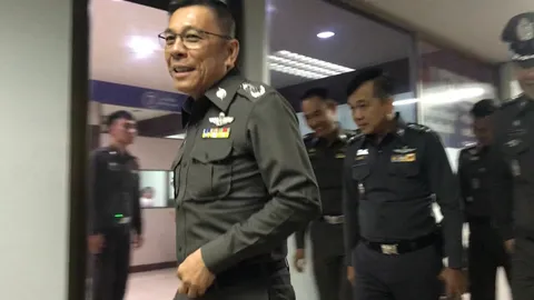 'ชาญเทพ' ถกชุดคลายคดี ปล้น 60 ล้าน อุบตอบมีข่าวดีวันนี้หรือไม่