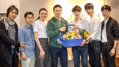 "แค่ได้เป็นคนสุดท้ายที่เธอคิดถึง" ดังไกลถึงแดนมังกร 'พอส' ปลื้ม (คลิป)