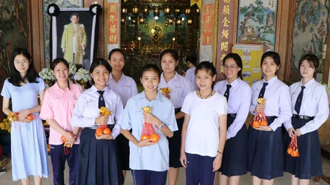 สาววัย 17 ปี ได้เป็นองค์สมมติเจ้าแม่กวนอิม งานกินเจบ้านโป่งปี60