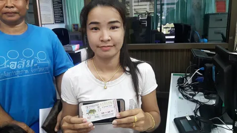 สาวตากได้เลขเด็ดหลังไปรำบวงสรวง ซื้อสลาก ถูกรางวัลที่ 1 รับ 6 ล้าน
