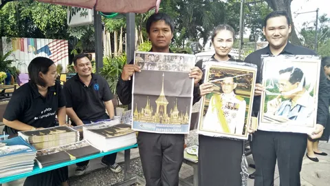 ชาวพะเยา แห่ซื้อหนังสือพิมพ์ไทยรัฐฉบับพิเศษ เก็บเป็นที่ระลึก