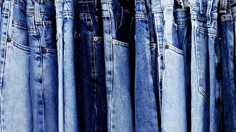 เคล็ดลับ 3 สเตปจัดการ 'กางเกงยีนส์' อย่างไรไม่ให้ความงามหายไป? 